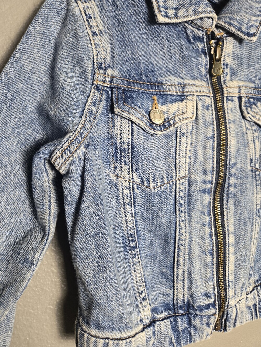 Gap Fall 2024 Iconic Bomber Denim Jacket Size 5 - Picture 3 of 14